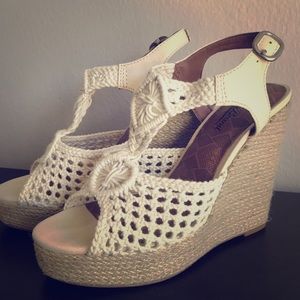 Lucky Brand Natural Wedges